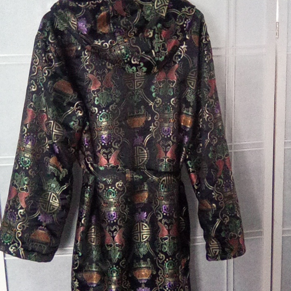 Custom Made Asian Inspired Robe - Picture 4 of 10
